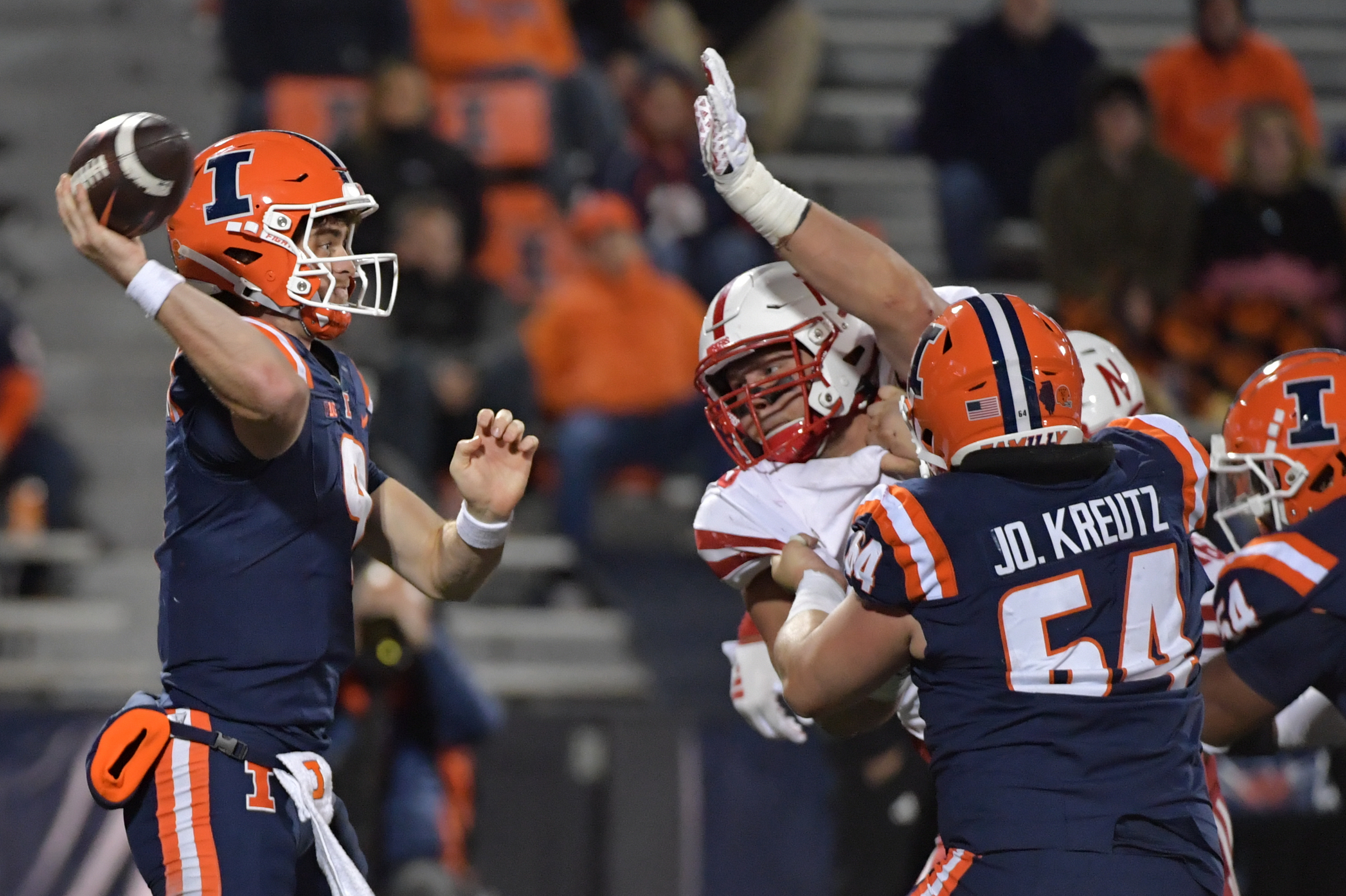 Illinois Luke Altmyer pass 2023 vs Nebraska football USATSI_21590899